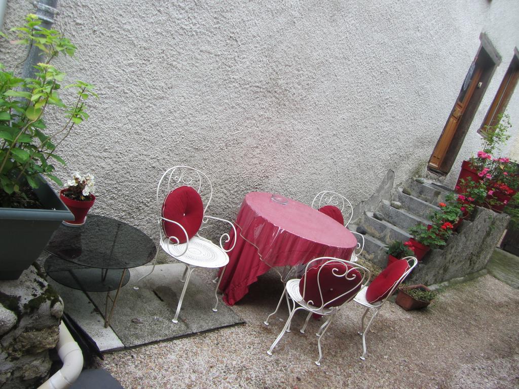 La Maison De Natasha Castillon-en-Couserans Buitenkant foto