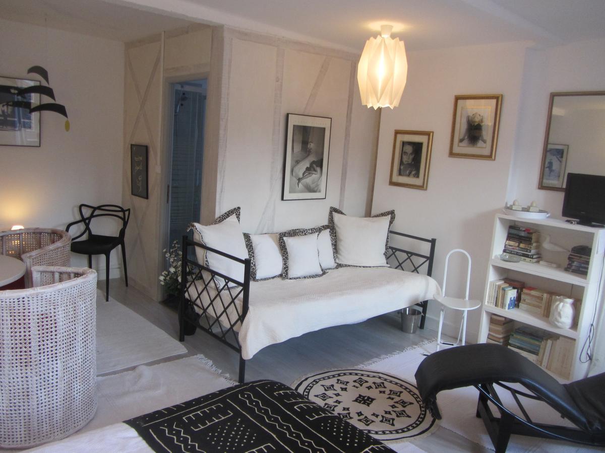 La Maison De Natasha Castillon-en-Couserans Buitenkant foto
